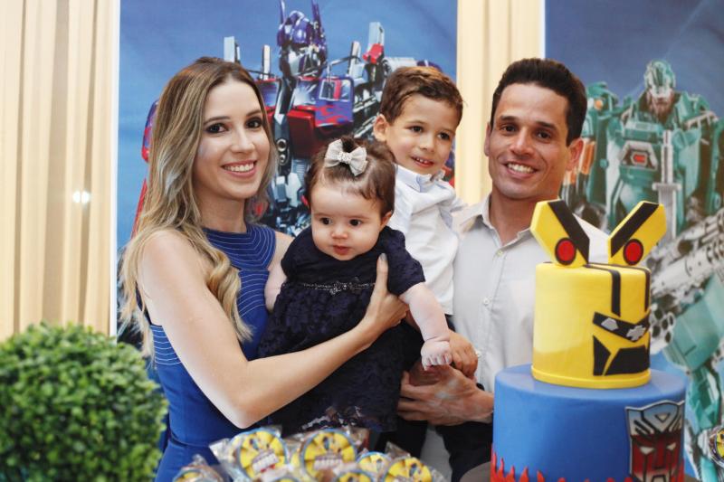 Rafael e Liana S comemoram os 4 anos de Rafaelzinho Portal IN