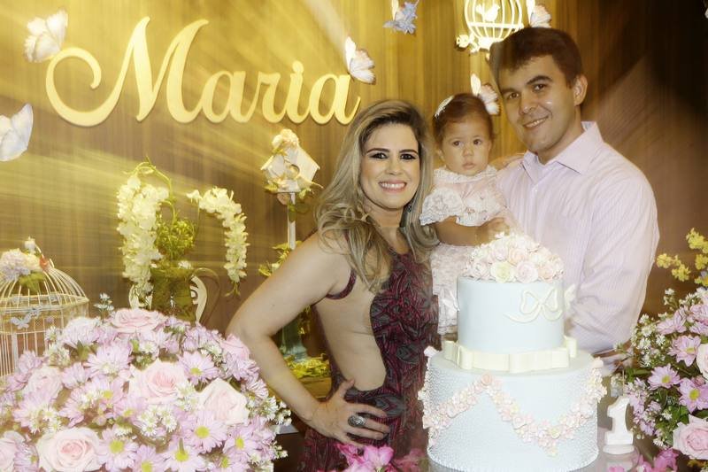 Camila e Iagê Teixeira comemoram o primeiro aninho de Maria