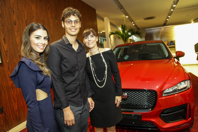 Extrema Jaguar Land Rover apresenta novo Jaguar F-Pace, em jantar exclusivo