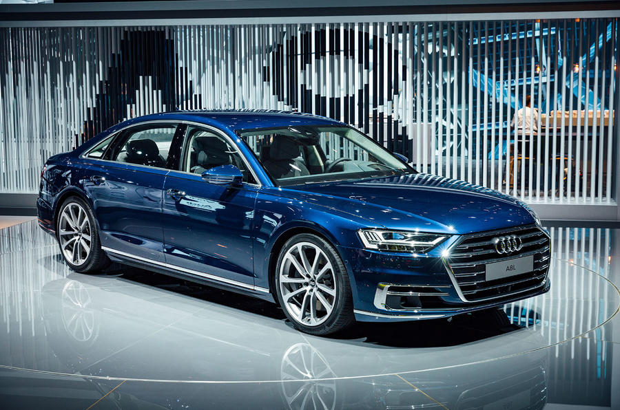 Audi A8 diz por onde você deve ir