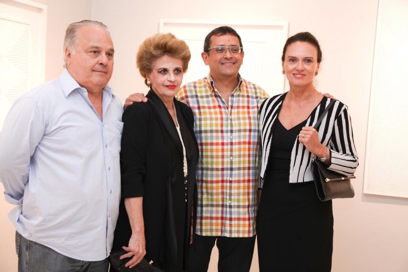 José Guedes inaugura exposição: ''Heloísa Juaçaba- Obra & Coleção''