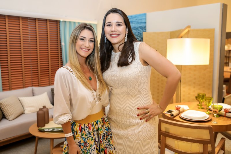 Bruna Magalhães e Liana Santana recebem convidados em seu espaço na mostra 100% Design