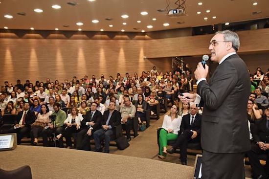 Evento sobre o eSocial lota auditório da FIEC