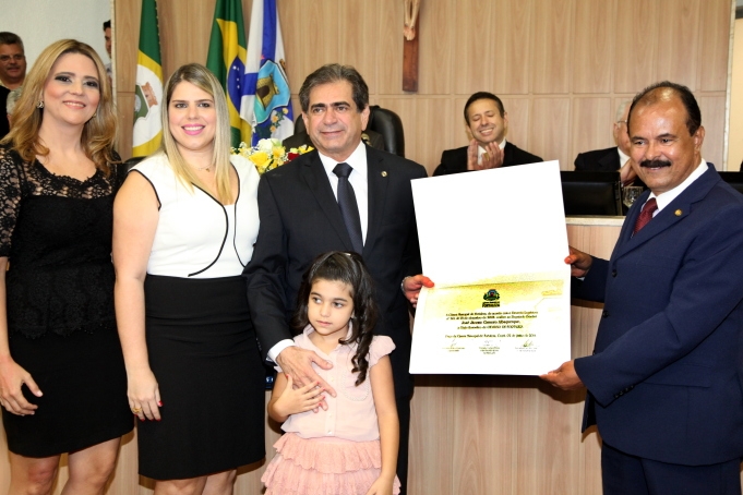 Zezinho Albuquerque recebe Título de Cidadão Fortalezense