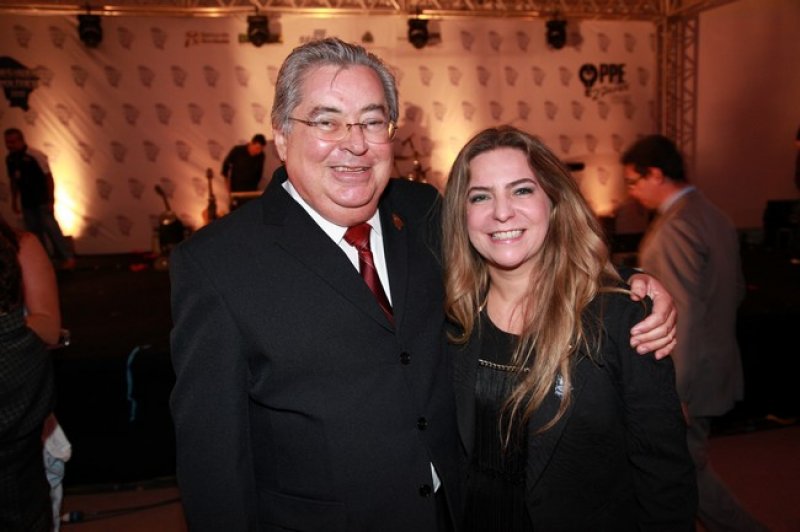 Luizianne Lins roubou a cena e atraiu todos os olhares na festa dos Melhores Prefeitos de 2012