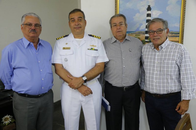 Comandante Madson Cardoso Santana recebe convidados especiais em almoço na Capitania dos Portos