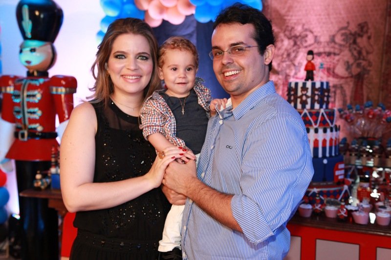 Karisia e Valdir Sampaio armaram big party para festejar o primeiro aniversario do herdeiro Gabriel