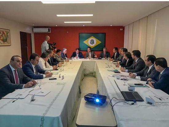 Camilo apresenta plataforma de saúde à bancada federal