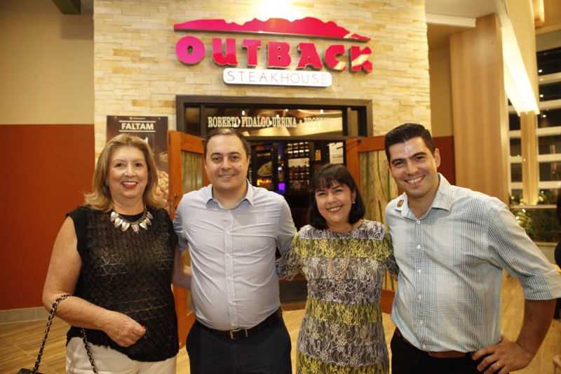 Jantar beneficente marca chegada do Outback Steakhouse à Fortaleza