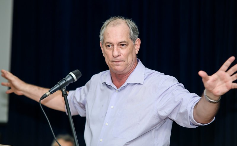 Ciro Gomes reúne importantes nomes do Estado em palestra sobre economia e gestão pública