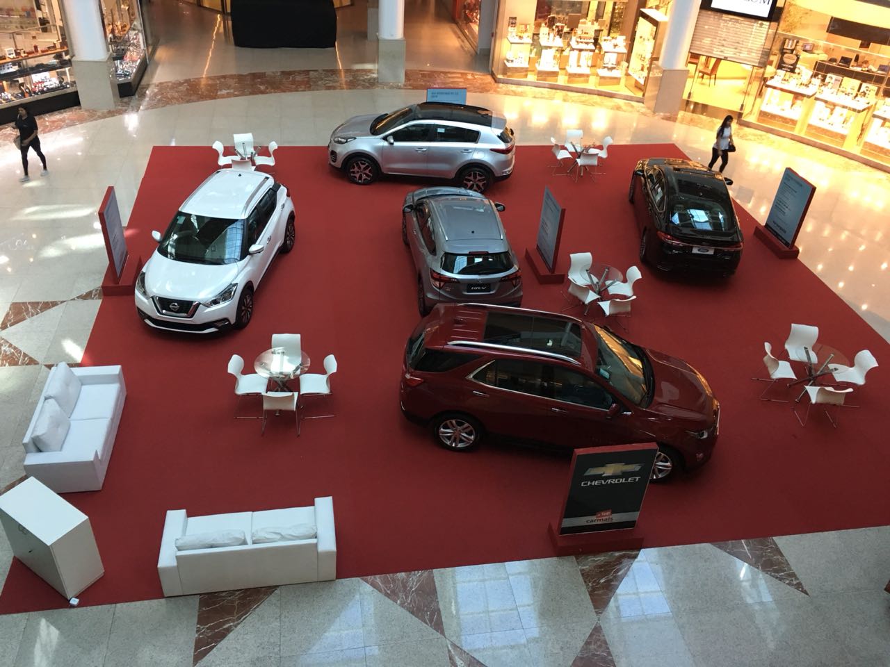 Com uma cartada inédita, Carmais oferta várias marcas de carros em shopping