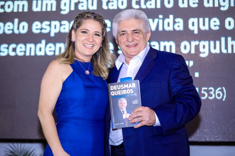 Fundador do Grupo Pague Menos, Deusmar Queirós lança biografia no Ideal Clube