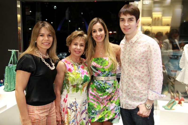 Lançamento da Resort Collection arrastou um time de fashionistas até a Schutz