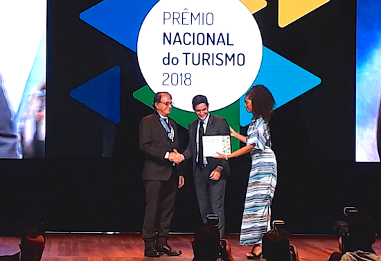 Arialdo Pinho vence o Prêmio Nacional do Turismo