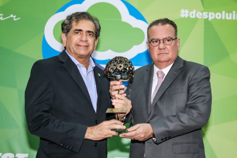 Zezinho Albuquerque é homenageado com Troféu Destaque Ambiental