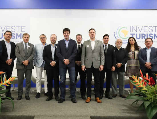 Ministro do Turismo apoia iniciativas do Ceará