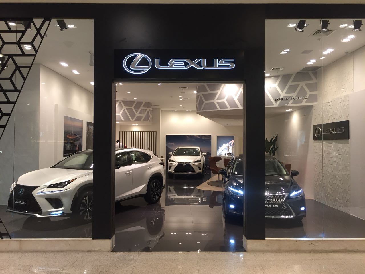 Lexus expande e Fortaleza contará com uma nova concessionária