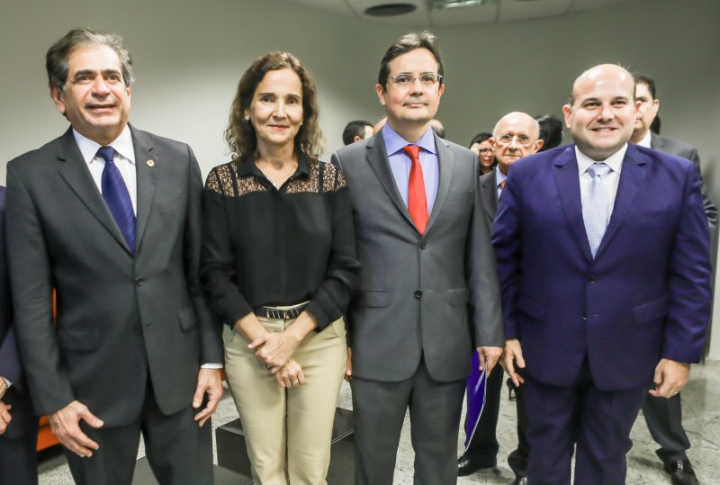 Em prestigiada solenidade Edilberto Pontes é reconduzido à presidência do TCE