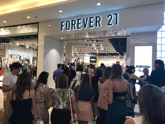 Forever 21 abre as portas no Shopping Iguatemi