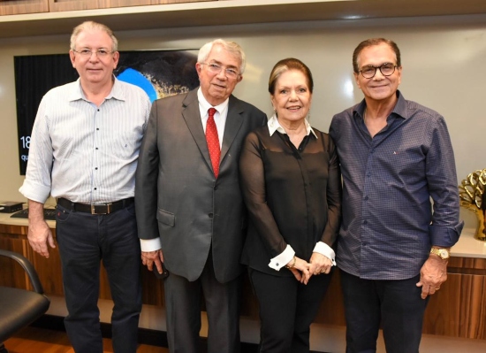 Roberto Macêdo recebe Medalha Ambientalista na FIEC