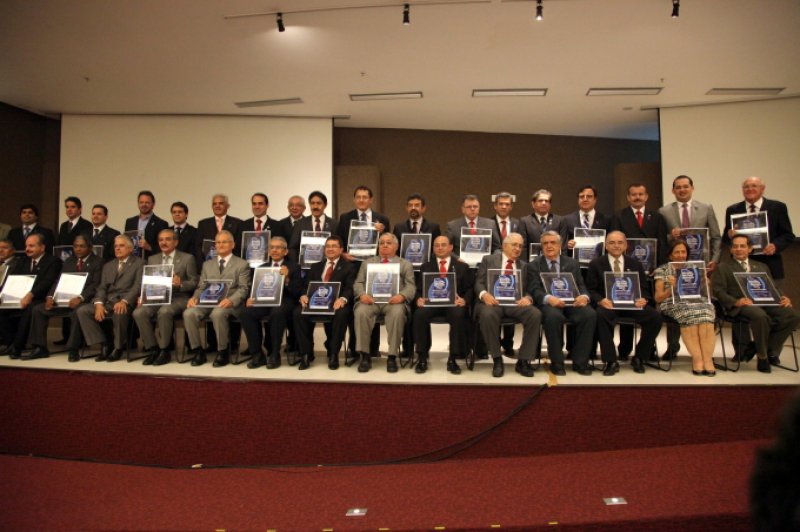 A Assembleia Legislativa serviu de palco da entrega dos troféus aos  "Melhores da Política e da Administração Pública e Social do Ceará"