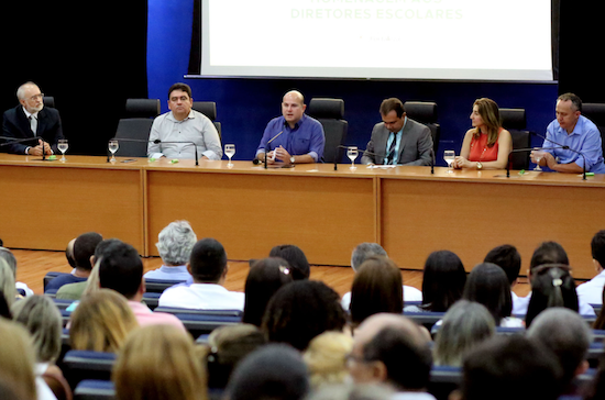 Roberto Cláudio debate os desafios da gestão escolar