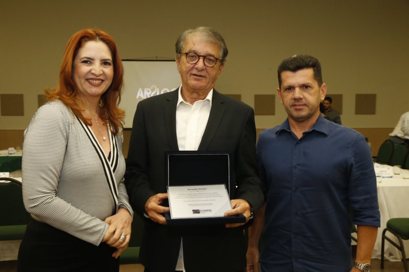 CS Eventos homenageia Arialdo Pinho durante a última reunião ordinária de 2018