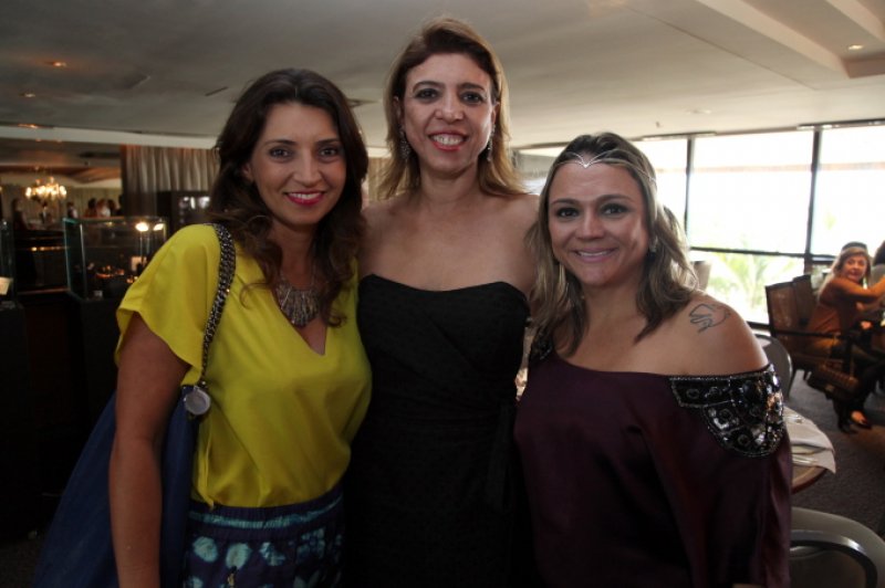 Sandra Pinheiro apresentou a coleção Ícones durante encontro de luluzinhas no Gran Marquise Hotel