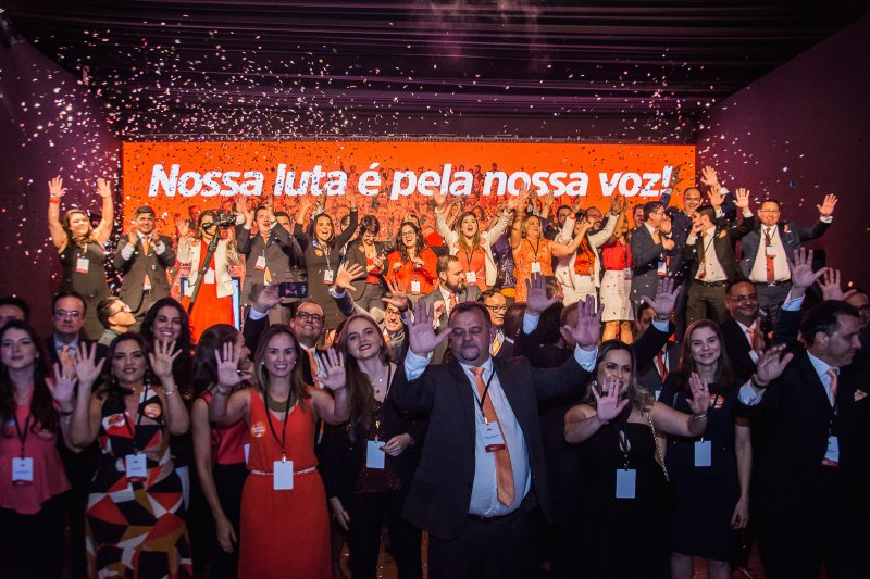 Roberta Vasques apresenta os membros da chapa encabeçada por ela na disputa pelo trono de Marcelo Mota, na OAB