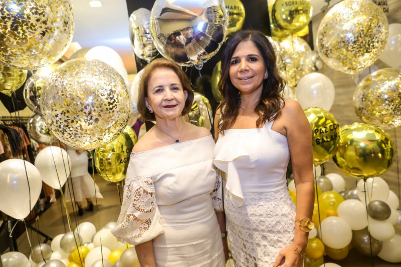 Maria Lúcia e Lenita Negrão reúnem um time de lulus de fino trato na flagship store da Lenita na Leonardo Mota