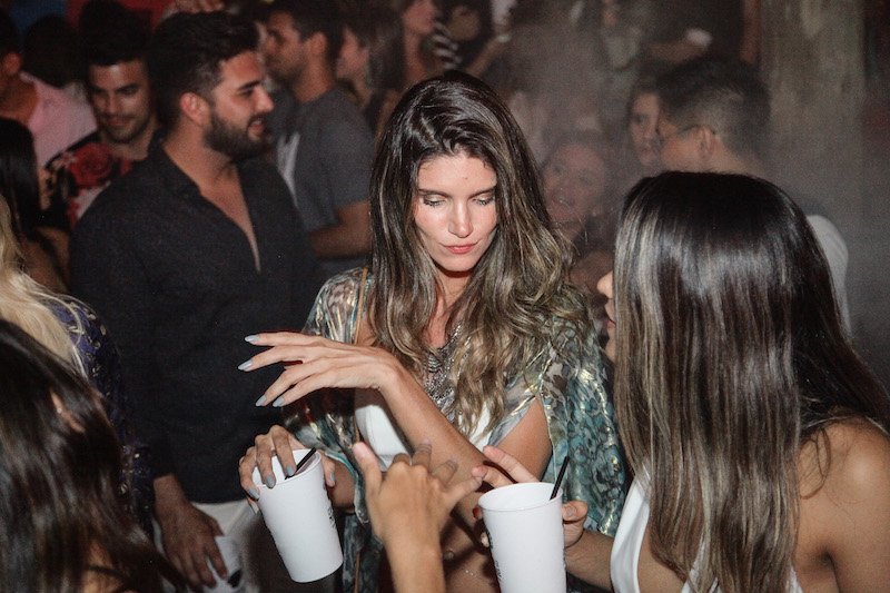 Cafe de La Musique chega com tudo à Praia do Cumbuco