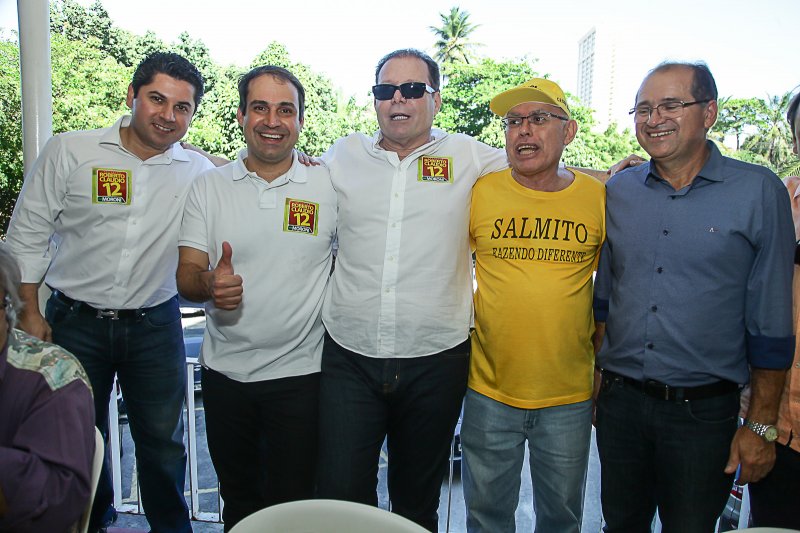 Salmito Filho ganha os parabéns no Mercado Central