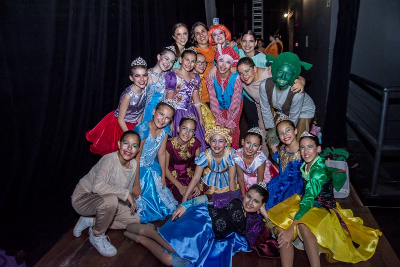 Festival Lia Ary arrasta um time de amantes da dança e da beleza ao teatro do Via Sul