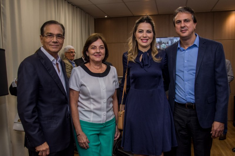 Camilo Santana faz balanço dos primeiros anos de gestão durante almoço na FIEC