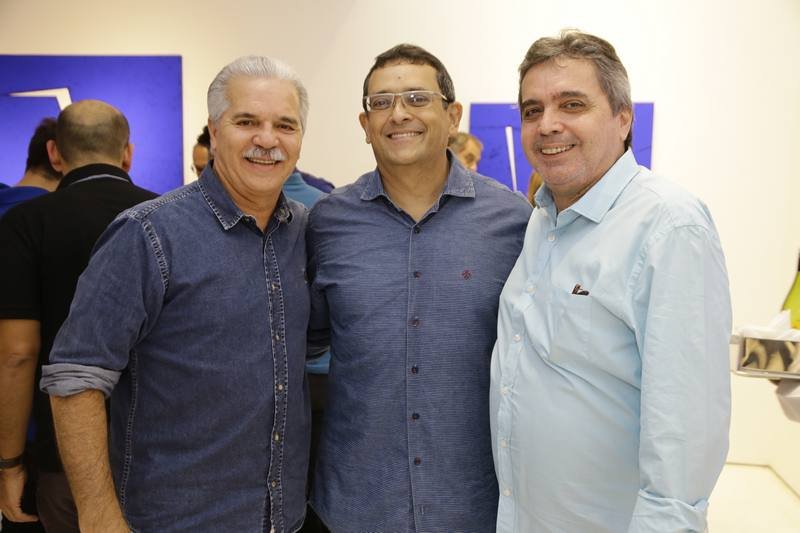 José Guedes inaugura exposição 'Fendas' na Casa D'Alva