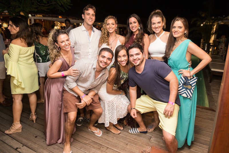 Gabriela Carvalho e André Fiúza agitam Trancoso com Welcome Party na véspera de seu casamento