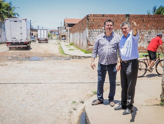 Antônio Henrique e Samuel Dias observam demandas da população ‘in loco’