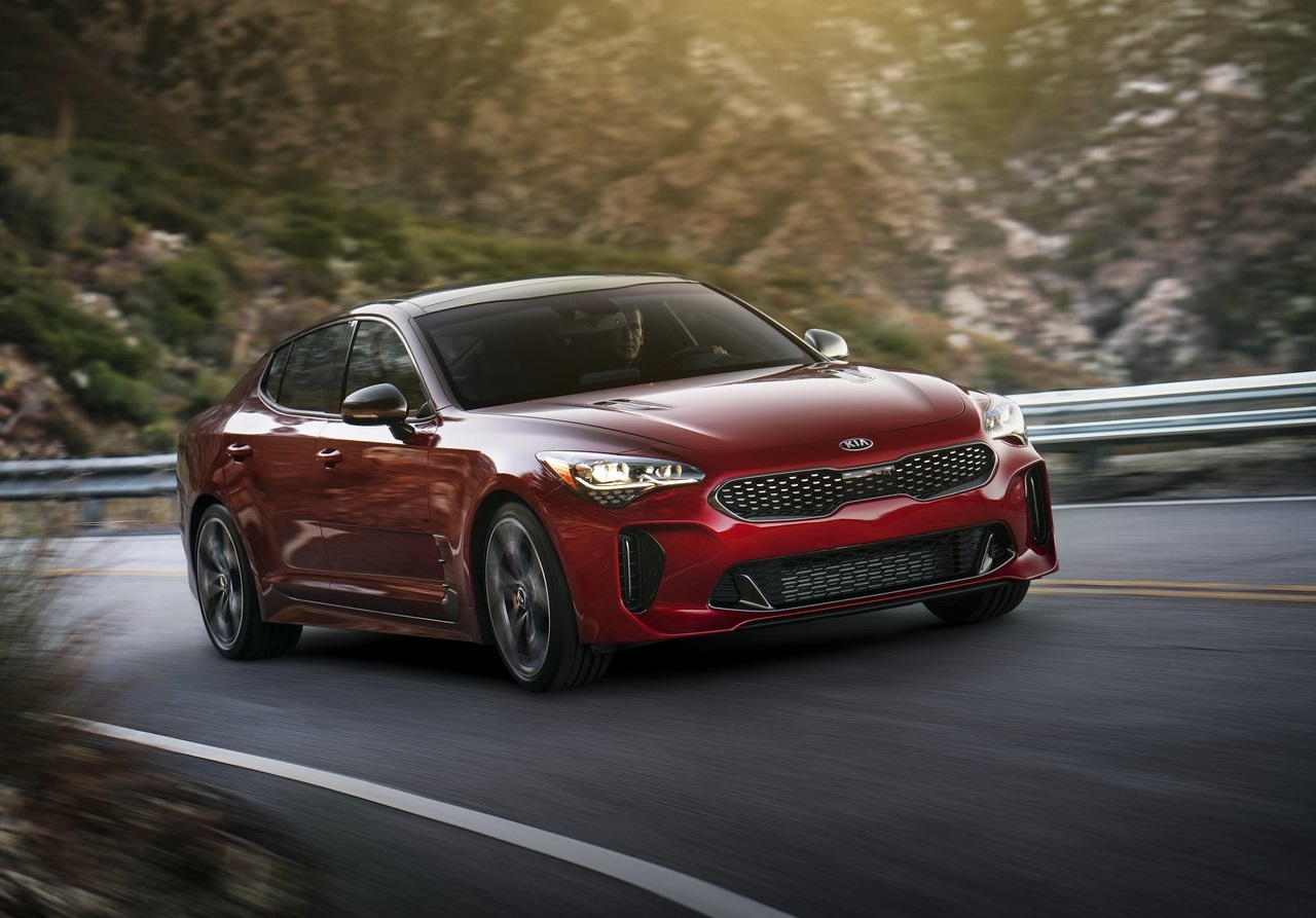 Kia ousa e revelará o Stinger GT, a máquina coreana