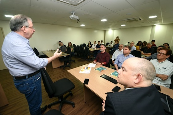 Ricardo Cavalcante participa de debates do Sindienergia