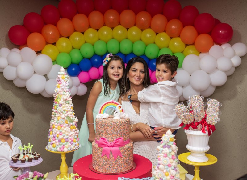 Aline Pinho celebra o oitavo aniversário da herdeira Liz