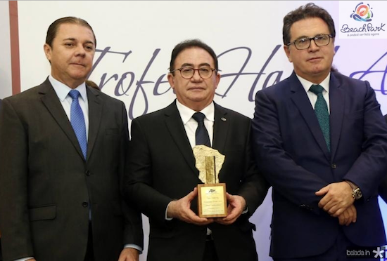 ABIH-CE recebe ministro do Turismo na homenagem a Manoel Linhares