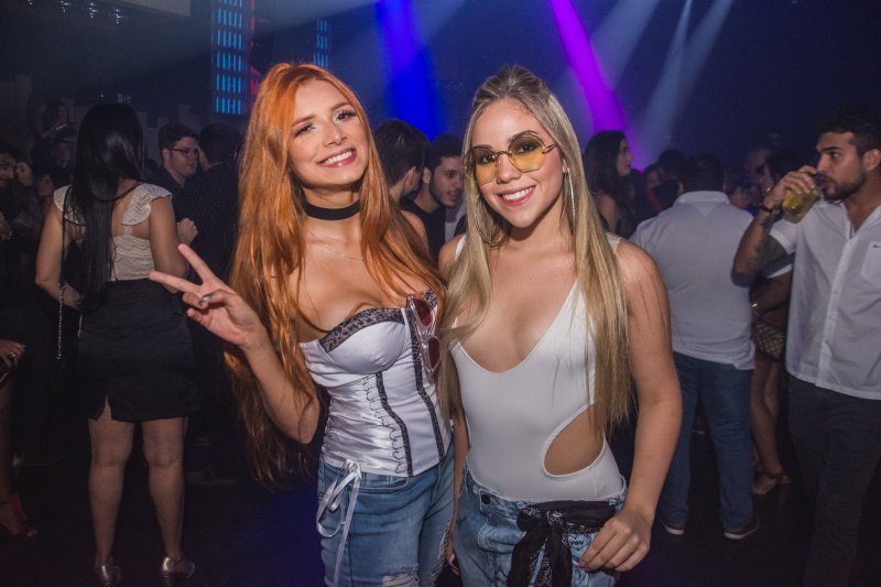 Living entra em ebulição ao som do duo de deejays Felguk