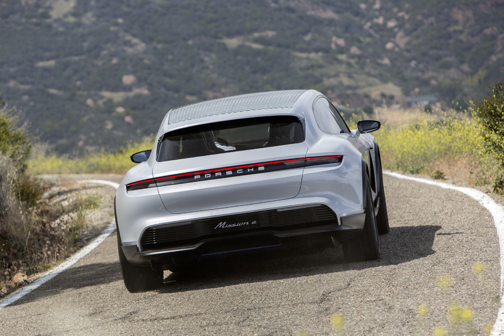 Agora é pra valer: Porsche Mission E Cross Turismo será fabricado em série!