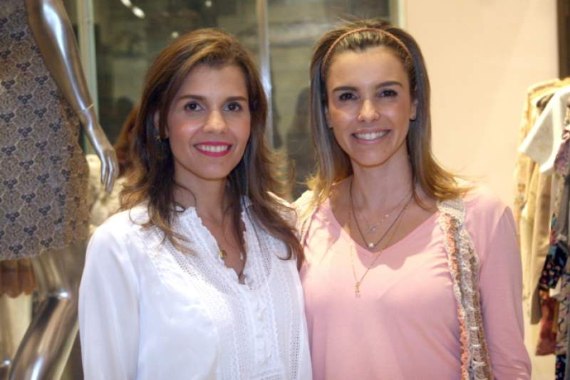 Liliana e Claudia Diniz armaram get together na Cosmic inspirado no Dia das Maes