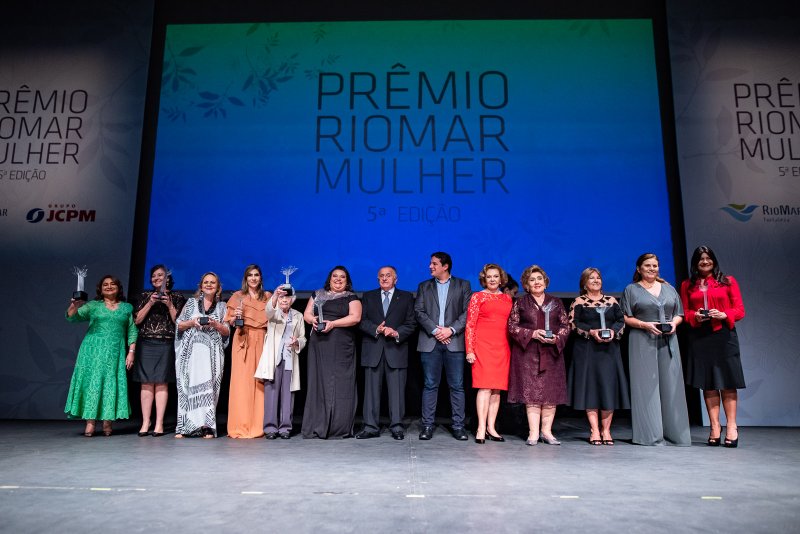 João Carlos Paes Mendonça comanda a cerimônia de entrega do Prêmio Riomar Mulher 2019