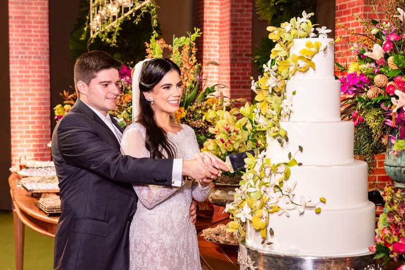 A elegante cerimônia de casamento de Gabriela Geleilate e Thiago Afonso