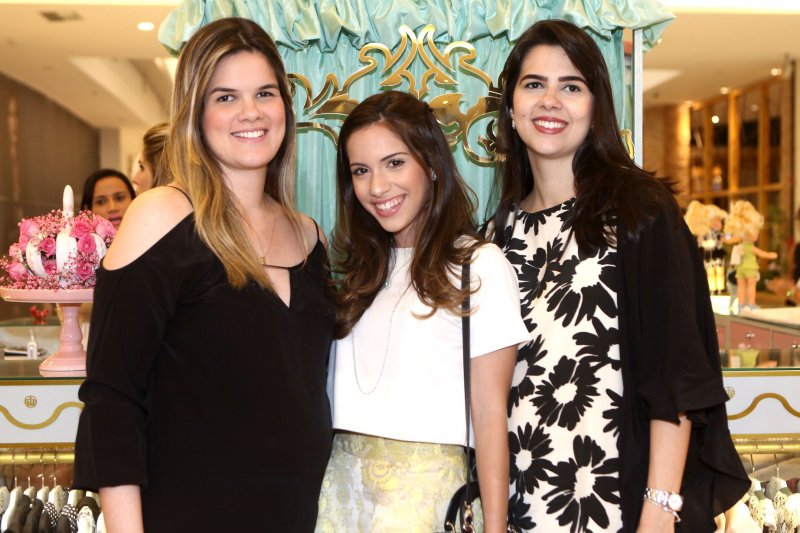 Princess Mary abre as portas no shopping Iguatemi com coleção by Nicole Vasconcelos