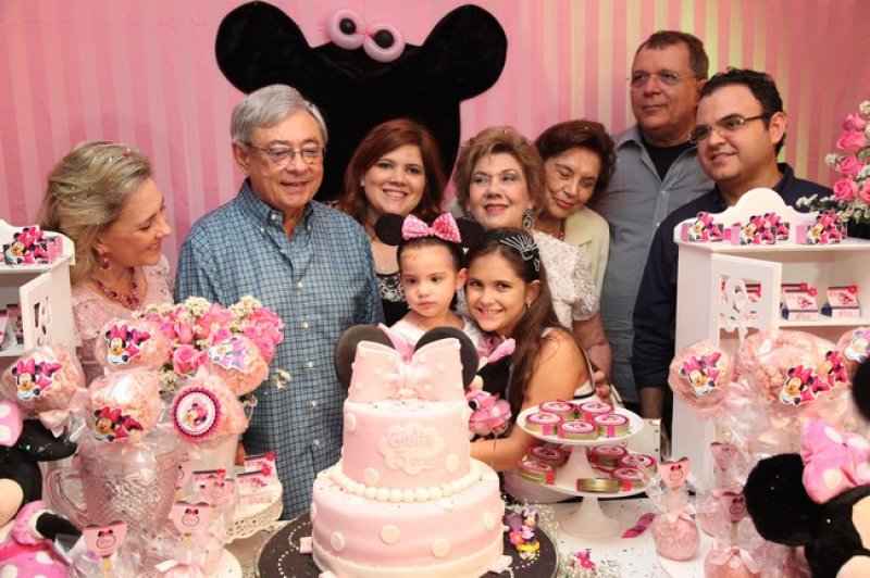 Herbert Jr. e Gisela Vieira festejaram os 3 aninhos da herdeira Giulia, no Plus