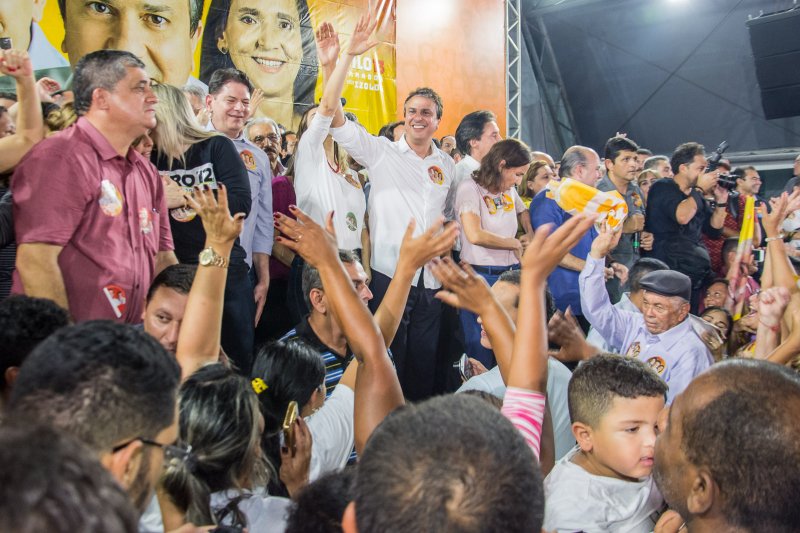 Camilo Santana inaugura Comitê Central no Cocó