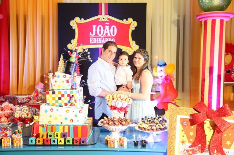 Jamilly e Edinardo Rodrigues festejaram o primeiro aniversario de Joao Edinardo Rodrigues